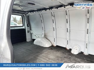 GMC Savana Cargo Van  2022 à Matane, Québec - 6 - w320h240px