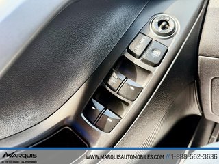 2015 Hyundai Elantra in Matane, Quebec - 3 - w320h240px