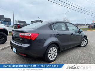 2014 Kia Rio in Matane, Quebec - 2 - w320h240px