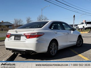 2015 Toyota Camry in Matane, Quebec - 2 - w320h240px