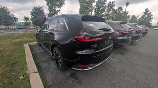 Mazda CX-90 Plug-In Hybrid Signature 2026 à Boucherville, Québec - 2 - w320h240px