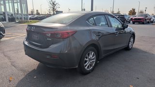 2017 Mazda Mazda3 SE, CUIR, BANC CHAUFFANT, NAVIGATION in Boucherville, Quebec - 4 - w320h240px
