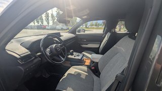 2022 Mazda MX-30 EV GS, BAS KILO, AUCUN ACCIDENT in Boucherville, Quebec - 5 - w320h240px