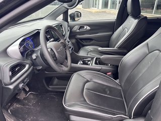 Chrysler Pacifica Limited 2025