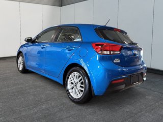 2022 Kia Rio 5-door EX