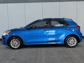 2022 Kia Rio 5-door EX