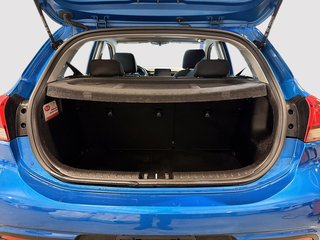 2022 Kia Rio 5-door EX