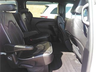 2025 Chrysler Pacifica in Taber, Alberta - 4 - w320h240px