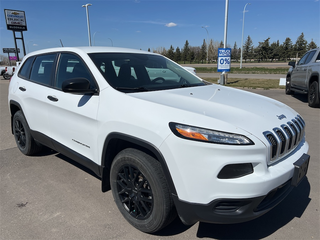 2018 Jeep Cherokee in Taber, Alberta - 3 - w320h240px