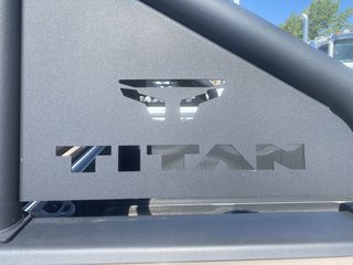2020 Nissan Titan in Taber, Alberta - 3 - w320h240px