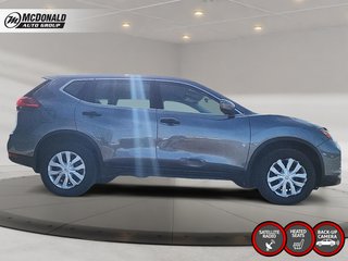 2017 Nissan Rogue in Taber, Alberta - 6 - w320h240px