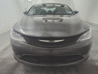 Chrysler 200 S V6 Toit Panoramique Cuir 2016 à Terrebonne, Québec - 2 - w320h240px