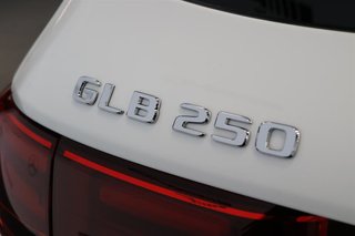 2025 Mercedes-Benz GLB 250 4MATIC