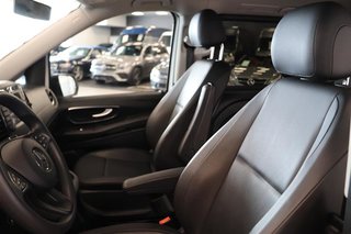 2022 Mercedes-Benz Metris Passenger Van