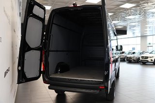 2023 Mercedes-Benz Sprinter 2500 Cargo 144 Low Roof (AWD)