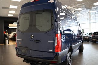 2023 Mercedes-Benz Sprinter 2500 Cargo 144 Low Roof (AWD)