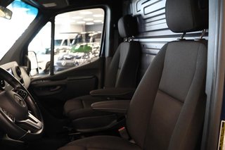 2023 Mercedes-Benz Sprinter 2500 Cargo 144 Low Roof (AWD)