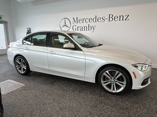 2018 BMW 3 Series 330i xDrive * 69 000km*