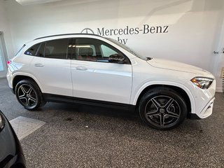 2025 Mercedes-Benz GLA 250 4Matic, AMG Line + Night Pack + Distronic