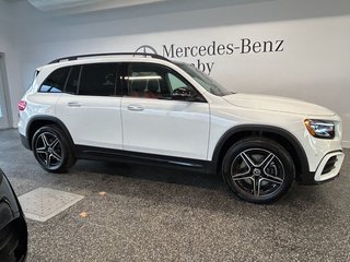 2025 Mercedes-Benz GLB 250 4Matic, AMG Line + Night Pack *7 Passagers*