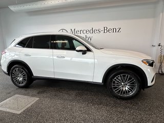 2024 Mercedes-Benz GLC 300 4Matic + Toit Panoramique + Sièges Ventillés