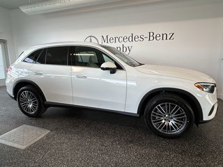 2025 Mercedes-Benz GLC 300 4Matic, Toit Panoramique + Distronic