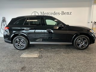 2025 Mercedes-Benz GLC 300 4Matic, AMG Line + Night Pack + Distronic