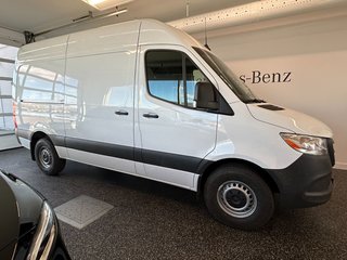 2025 Mercedes-Benz Sprinter 2500 144 Wheelbase High Roof RWD