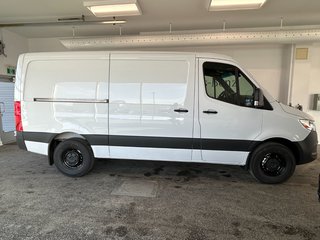 2025 Mercedes-Benz Sprinter 2500 144 Wheelbase Standard Roof RWD