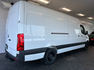 2024 Mercedes-Benz Sprinter ESprinter Cargo Van 2500 High Roof HO 170 RWD