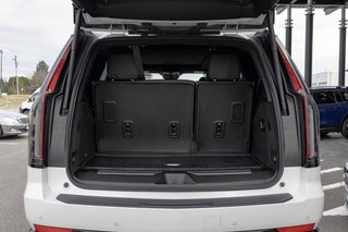 2023 Cadillac Escalade Sport in Kamloops, British Columbia - 5 - w320h240px