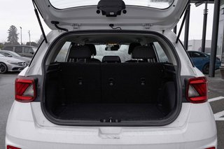 2023 Hyundai Venue FWD Preferred in Kamloops, British Columbia - 5 - w320h240px