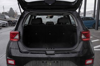 2023 Hyundai Venue FWD Preferred in Kamloops, British Columbia - 5 - w320h240px