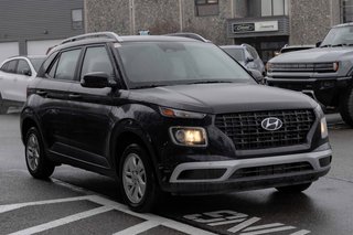 2023 Hyundai Venue FWD Preferred in Kamloops, British Columbia - 3 - w320h240px