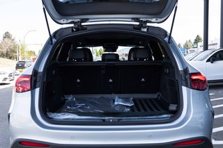 2026 Mercedes-Benz GLC300 in Kamloops, British Columbia - 5 - w320h240px