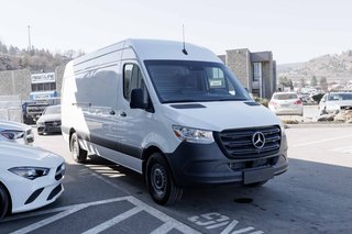 2023 Mercedes-Benz Sprinter 2500 Cargo 170 High Roof (High) in Kamloops, British Columbia - 3 - w320h240px