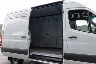 2026 Mercedes-Benz Sprinter 2500 144 Wheelbase High Roof RWD in Kamloops, British Columbia - 4 - w320h240px
