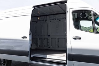 2026 Mercedes-Benz Sprinter 2500 170 Wheelbase High Roof AWD in Kamloops, British Columbia - 4 - w320h240px