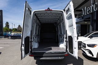 2026 Mercedes-Benz Sprinter 2500 170 Wheelbase High Roof RWD in Kamloops, British Columbia - 5 - w320h240px