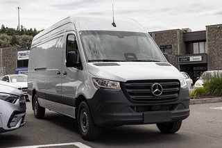 2025 Mercedes-Benz Sprinter Cargo Van 2500 High Roof I4 Diesel 170 in Kamloops, British Columbia - 3 - w320h240px