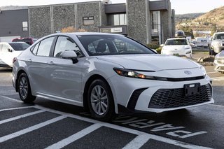 2025 Toyota Camry Hybrid SE FWD in Kamloops, British Columbia - 3 - w320h240px
