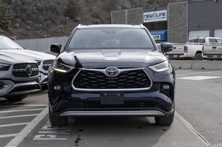 2021 Toyota Highlander hybrid Limited AWD in Kamloops, British Columbia - 2 - w320h240px
