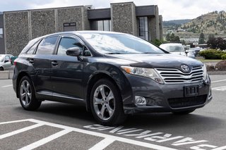 2009 Toyota Venza FWD V6 in Kamloops, British Columbia - 3 - w320h240px