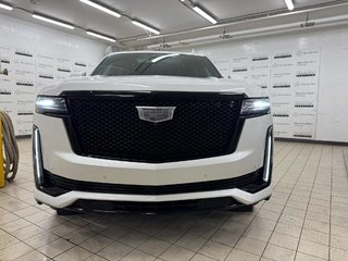 2023 Cadillac Escalade ESV in Quebec, Quebec - 3 - w320h240px