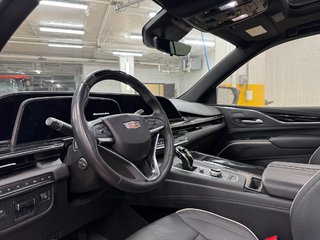 2023 Cadillac Escalade ESV in Quebec, Quebec - 6 - w320h240px