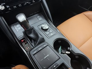 2023 Lexus IS in Quebec, Quebec - 13 - w320h240px