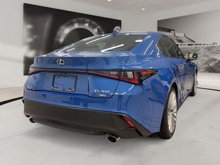 2023 Lexus IS in Quebec, Quebec - 5 - w320h240px