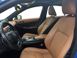 2023 Lexus IS in Quebec, Quebec - 10 - w320h240px