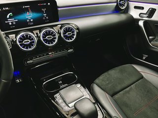 Mercedes-Benz A-Class  2021 à Québec, Québec - 14 - w320h240px