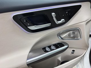 2024 Mercedes-Benz C-Class in Quebec, Quebec - 8 - w320h240px